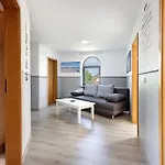 Thomee Apartment *